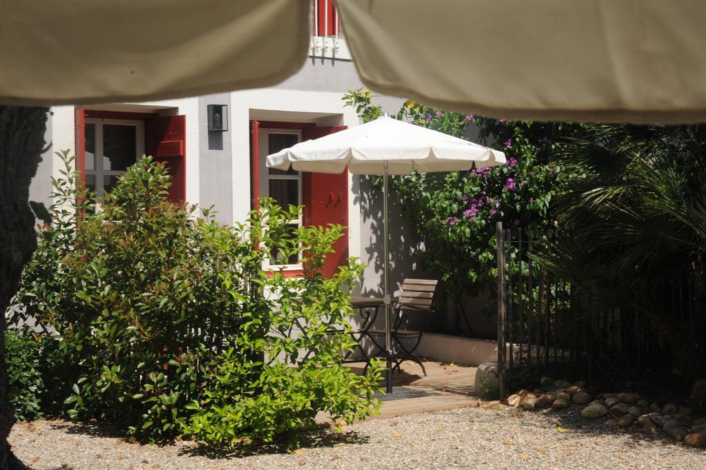 Les Chambres D'Andrea Marseillan  Eksteriør billede